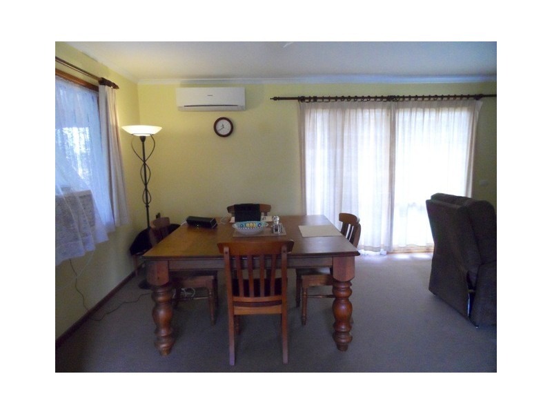 9 Reeves Street, Lakes Entrance VIC 3909