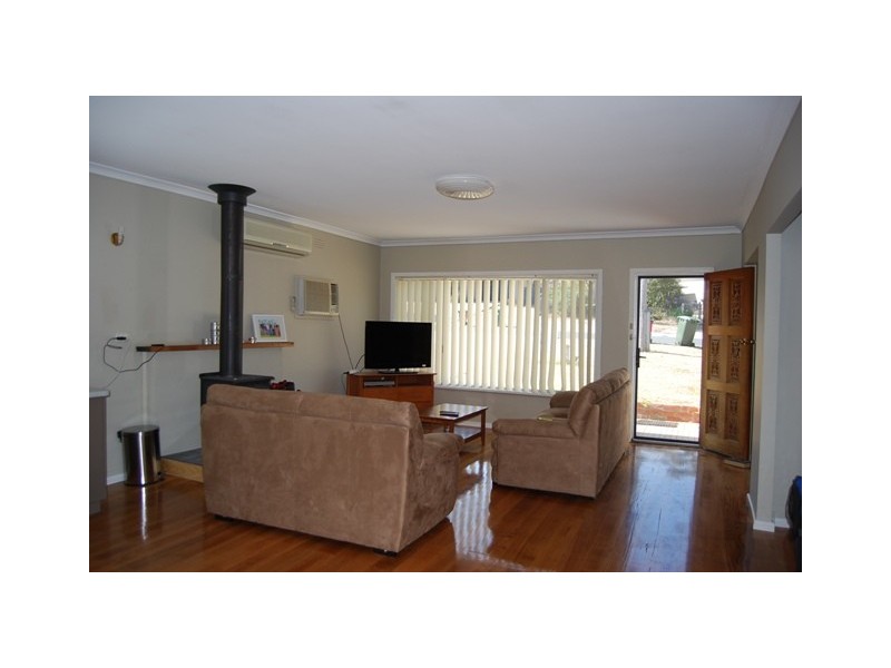 6 Laughtons Road, Lakes Entrance VIC 3909