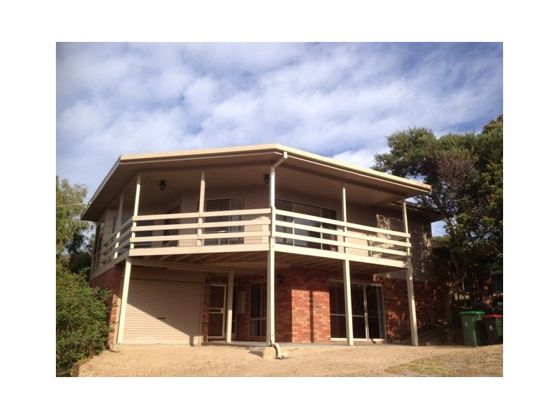 11 Cross Street, Lake Tyers Beach VIC 3909
