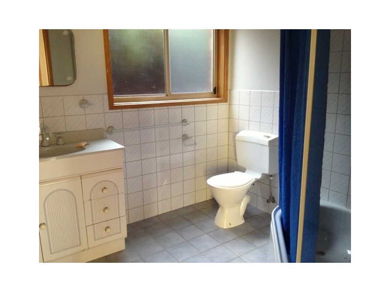 11 Cross Street, Lake Tyers Beach VIC 3909