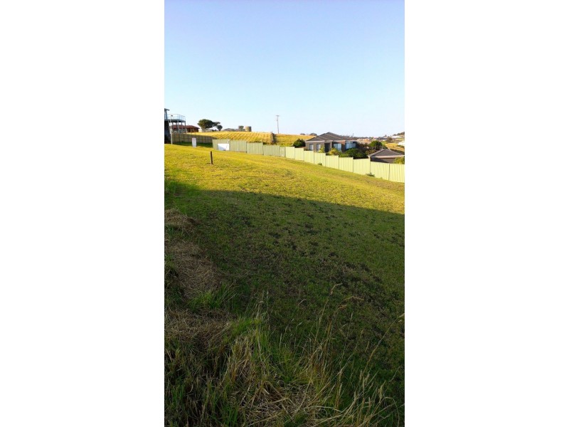 10 Kinkuna Court, Lakes Entrance VIC 3909