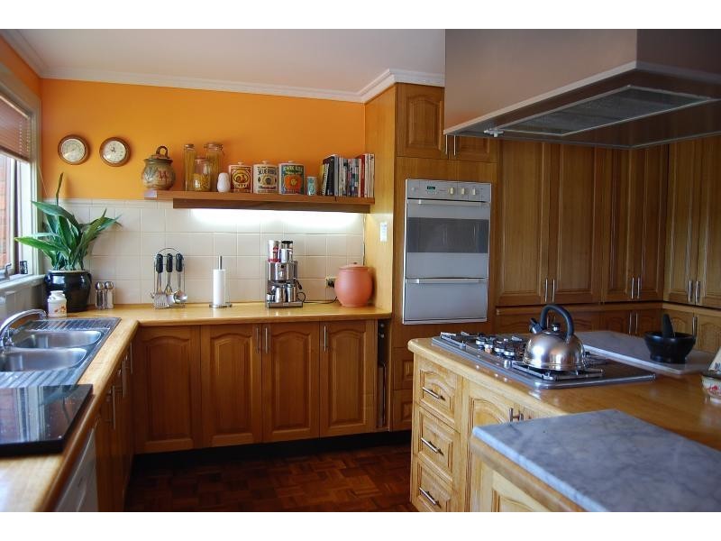 112 Capes Road, Lakes Entrance VIC 3909