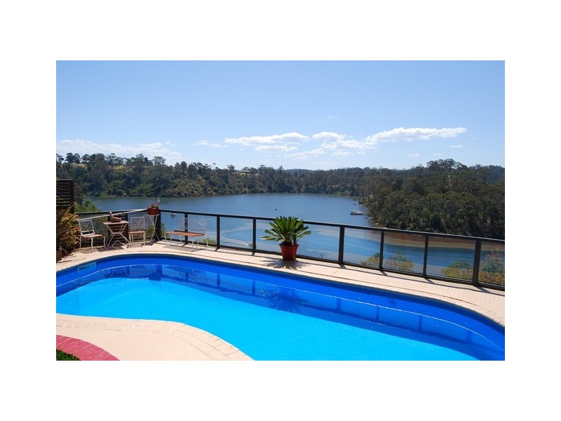 112 Capes Road, Lakes Entrance VIC 3909