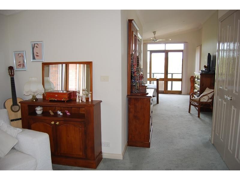 112 Capes Road, Lakes Entrance VIC 3909