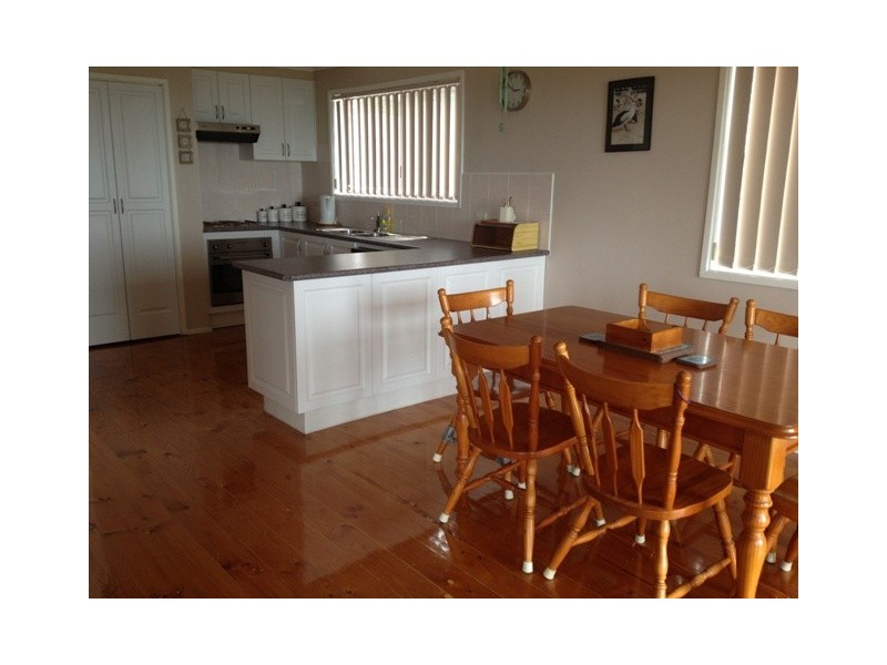 30 Gay Street, Lakes Entrance VIC 3909