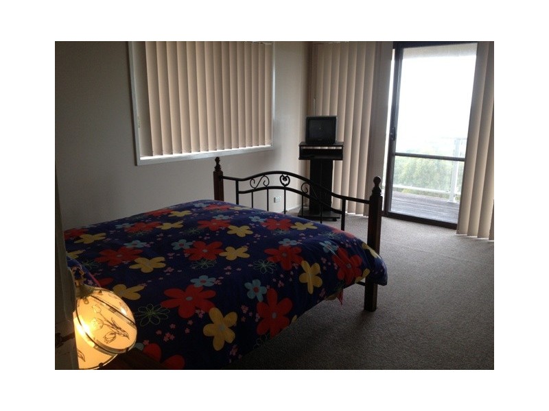 30 Gay Street, Lakes Entrance VIC 3909