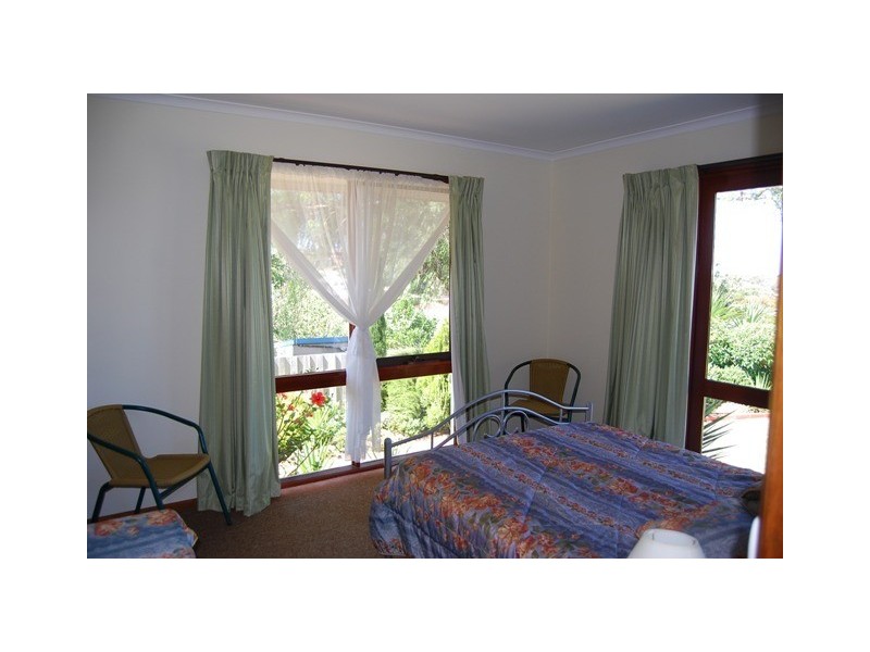 5 View Street, Lakes Entrance VIC 3909