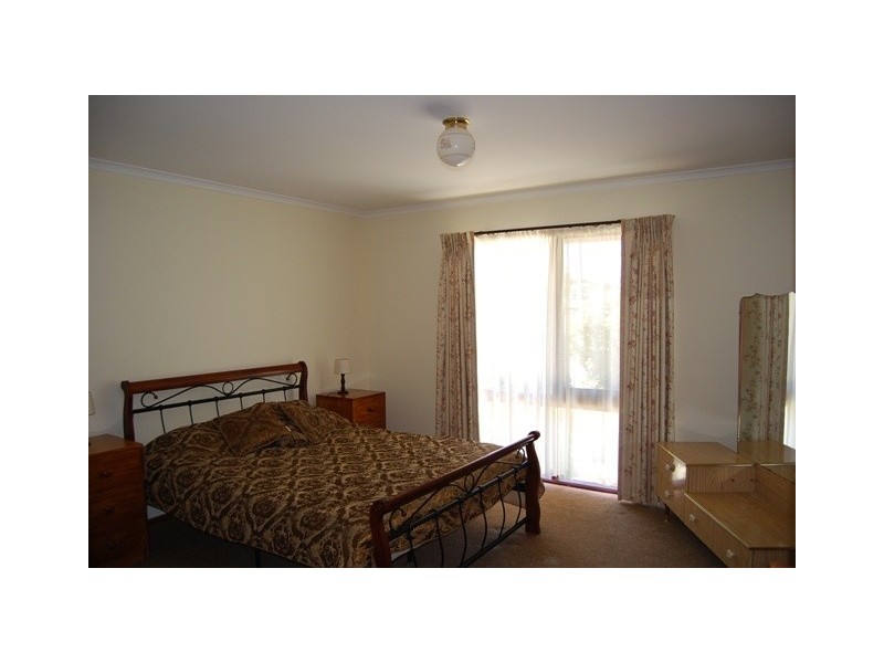 5 View Street, Lakes Entrance VIC 3909