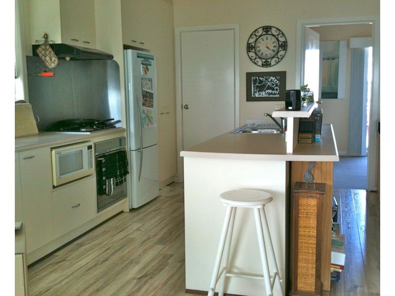 4, 51 Metung Road, Metung VIC 3904