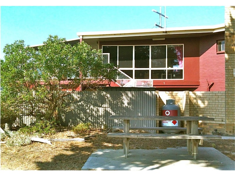 4, 51 Metung Road, Metung VIC 3904