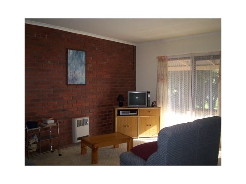 2 50-54 Palmers Road, Lakes Entrance VIC 3909