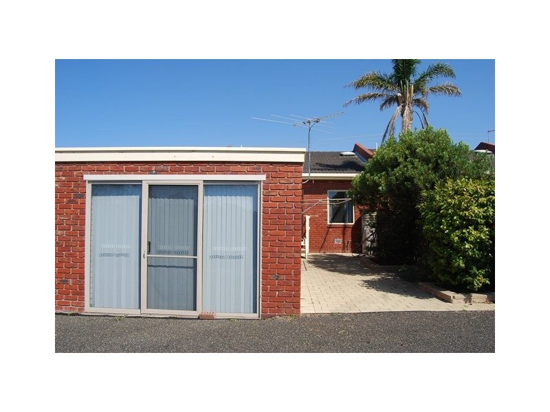 2 50-54 Palmers Road, Lakes Entrance VIC 3909
