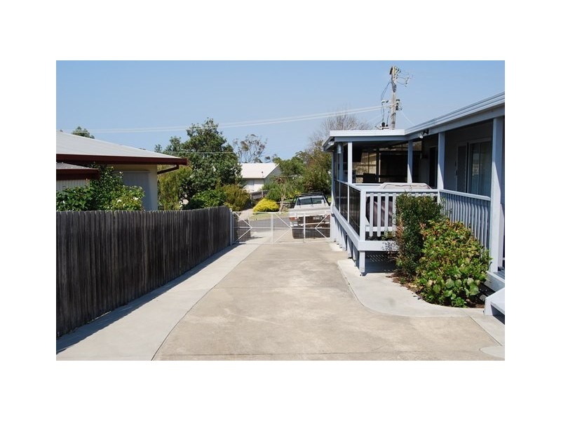 5 Alexandra Avenue, Lakes Entrance VIC 3909