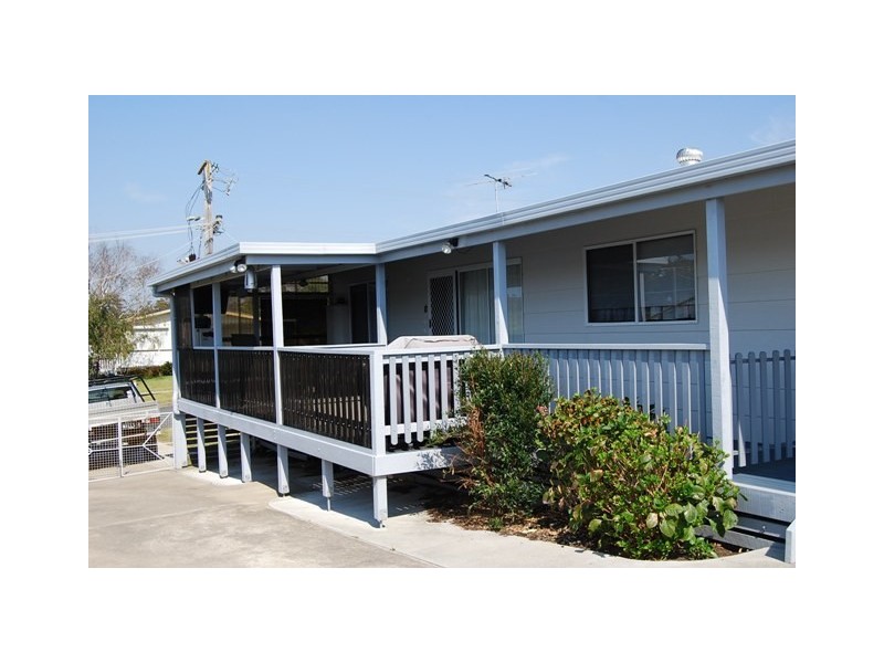 5 Alexandra Avenue, Lakes Entrance VIC 3909