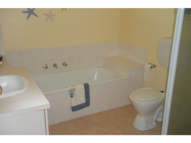 133 Golflinks Road, Lakes Entrance VIC 3909