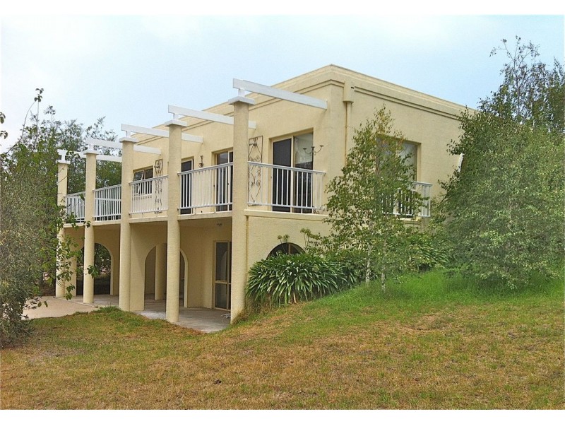 16 Christmas Street, Metung VIC 3904