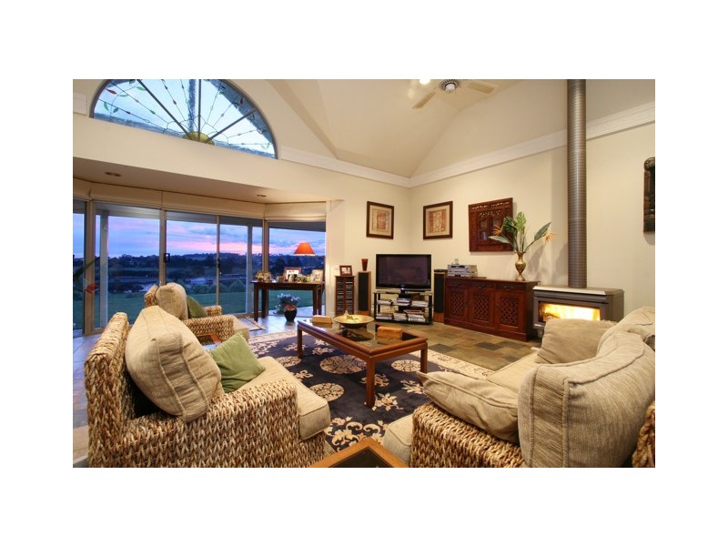 984 Princes Highway, Nicholson VIC 3882