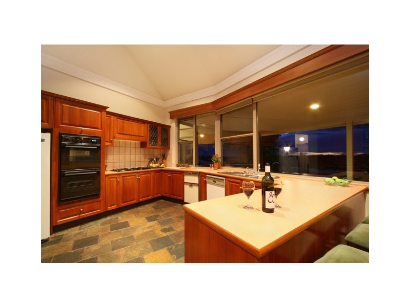 984 Princes Highway, Nicholson VIC 3882