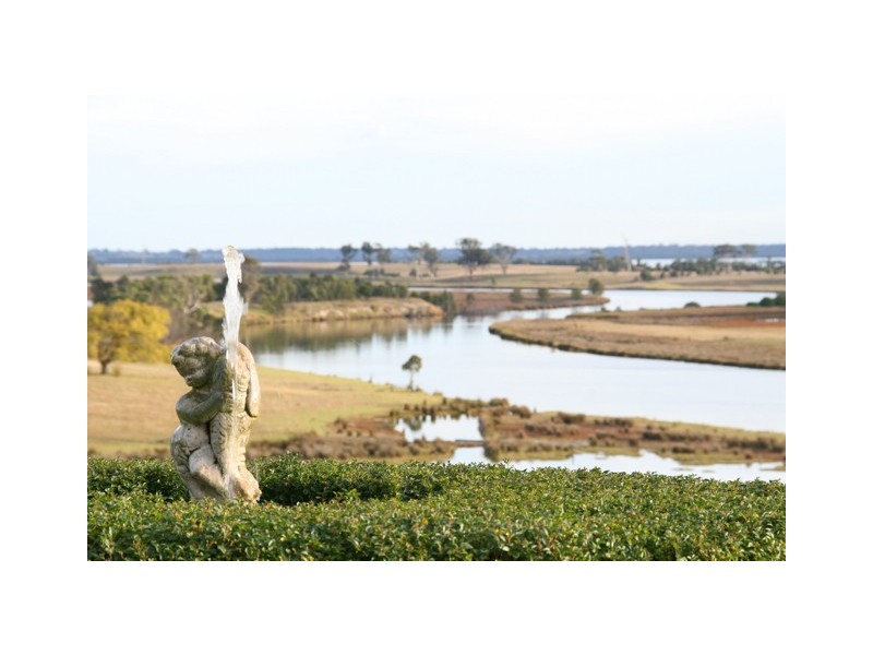 984 Princes Highway, Nicholson VIC 3882