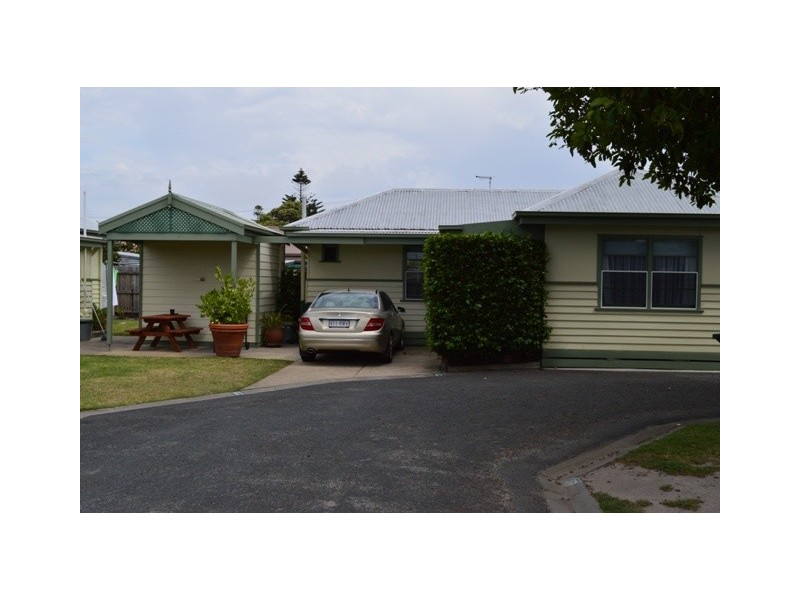 3 Jemmeson Street, Lakes Entrance VIC 3909