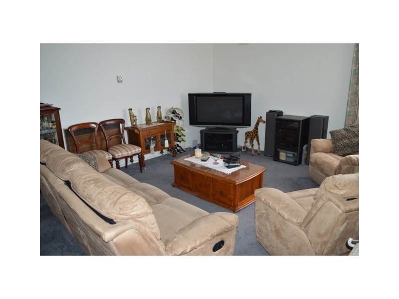 3 Jemmeson Street, Lakes Entrance VIC 3909