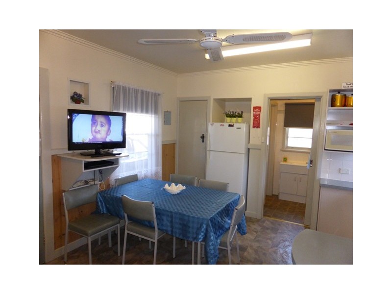 3 Jemmeson Street, Lakes Entrance VIC 3909