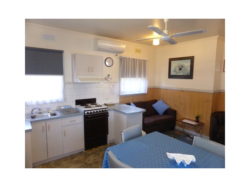 3 Jemmeson Street, Lakes Entrance VIC 3909