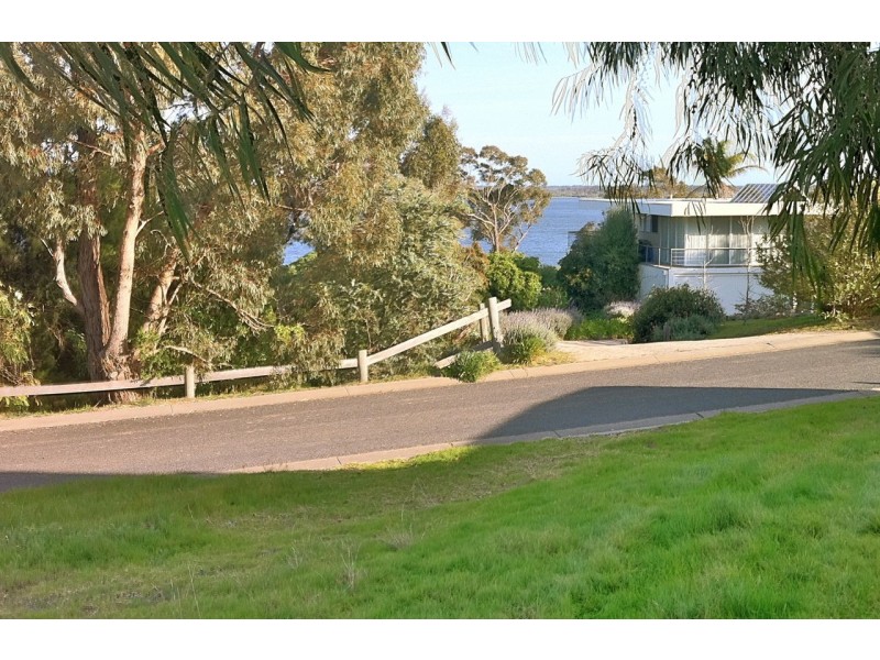 9 Lake Grove, Metung VIC 3904