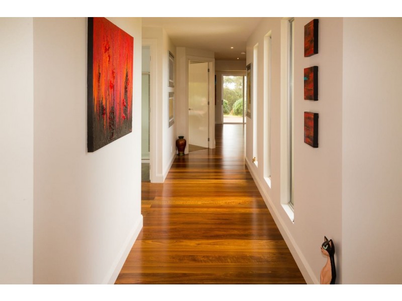 109 Kings Cove Boulevard, Metung VIC 3904