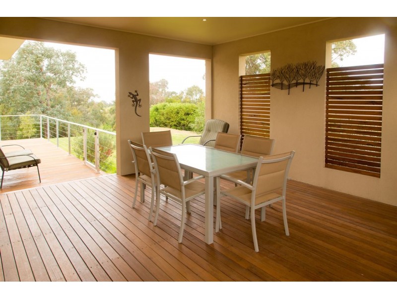 109 Kings Cove Boulevard, Metung VIC 3904