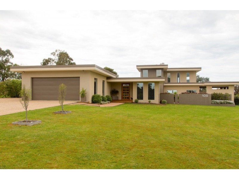 109 Kings Cove Boulevard, Metung VIC 3904