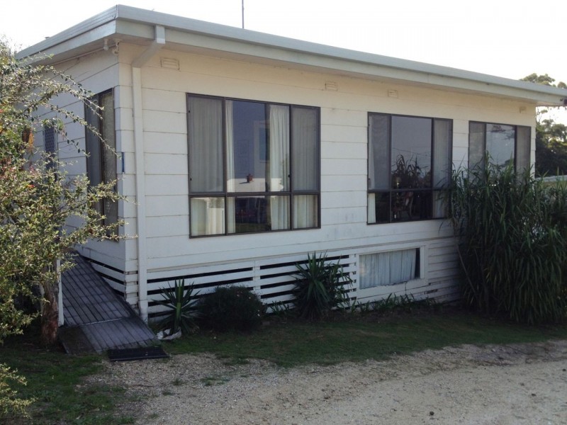 10 Howitt Avenue, Metung VIC 3904