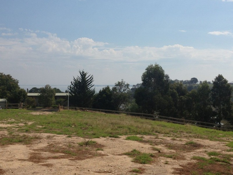 32 Swan Drive, Metung VIC 3904