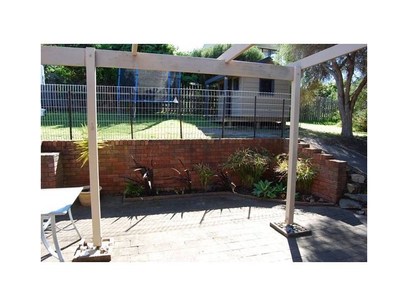 11 Cross Street, Lake Tyers Beach VIC 3909