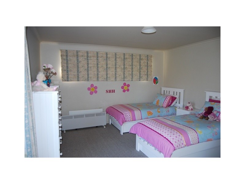 11 Cross Street, Lake Tyers Beach VIC 3909