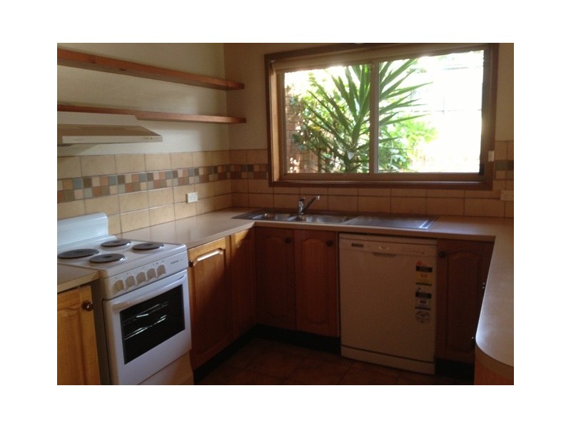 11 Cross Street, Lake Tyers Beach VIC 3909