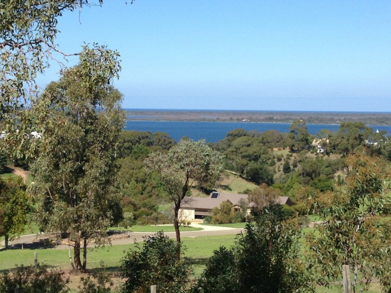 27 Kings Cove Boulevard, Metung VIC 3904