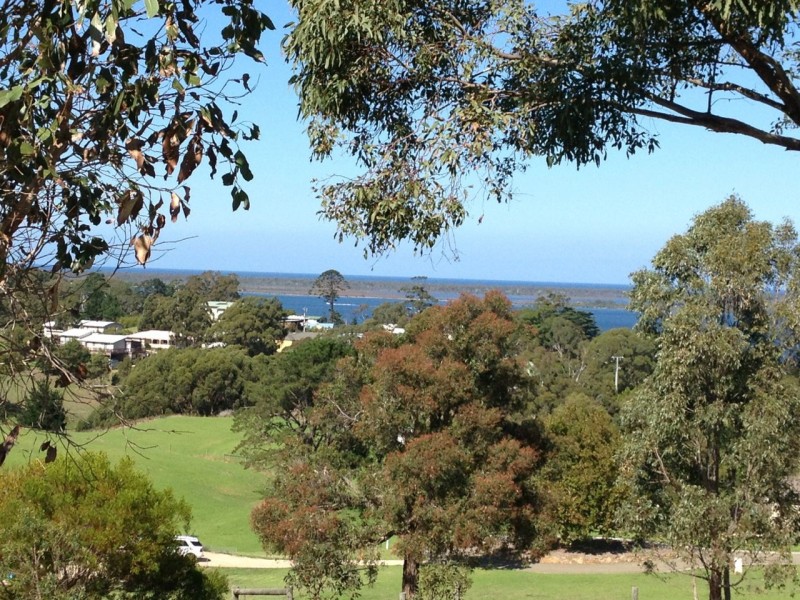 27 Kings Cove Boulevard, Metung VIC 3904