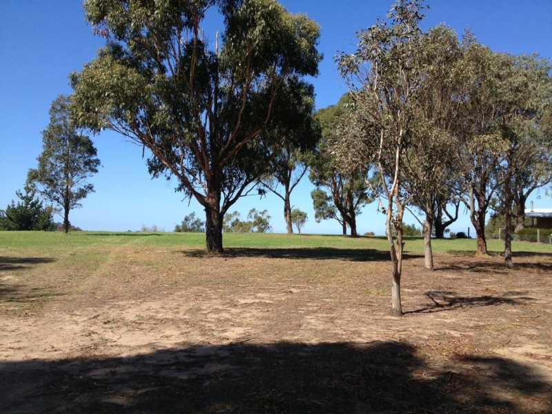 27 Kings Cove Boulevard, Metung VIC 3904