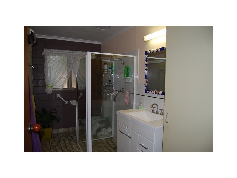 637 Esplanade, Lakes Entrance VIC 3909