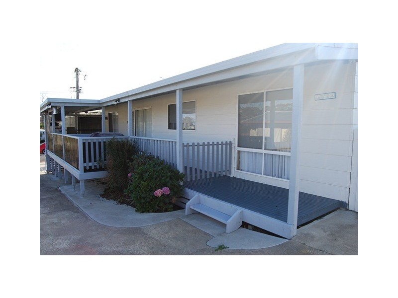 5 Alexandra Ave, Lakes Entrance VIC 3909