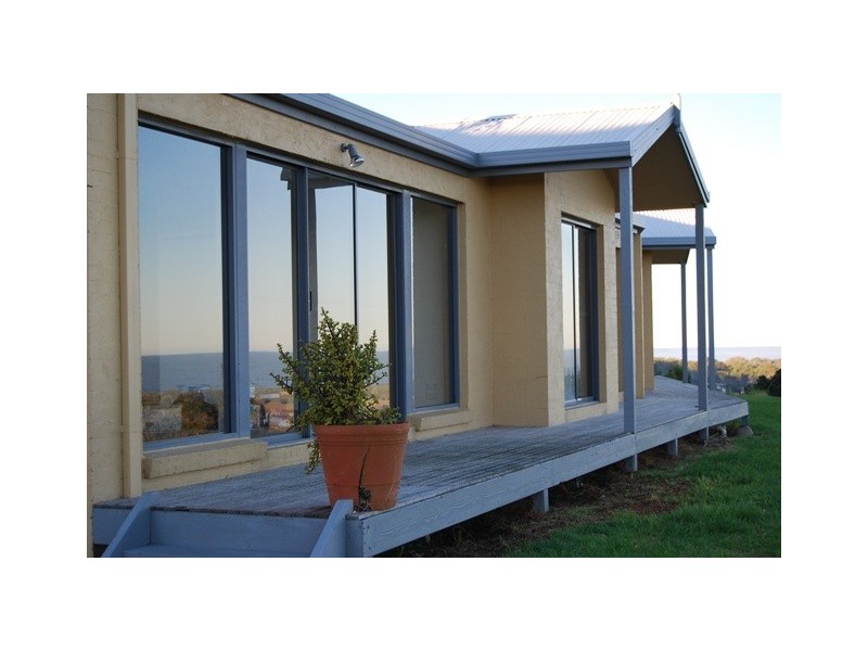 1/28 BungYarnda Court, Lakes Entrance VIC 3909