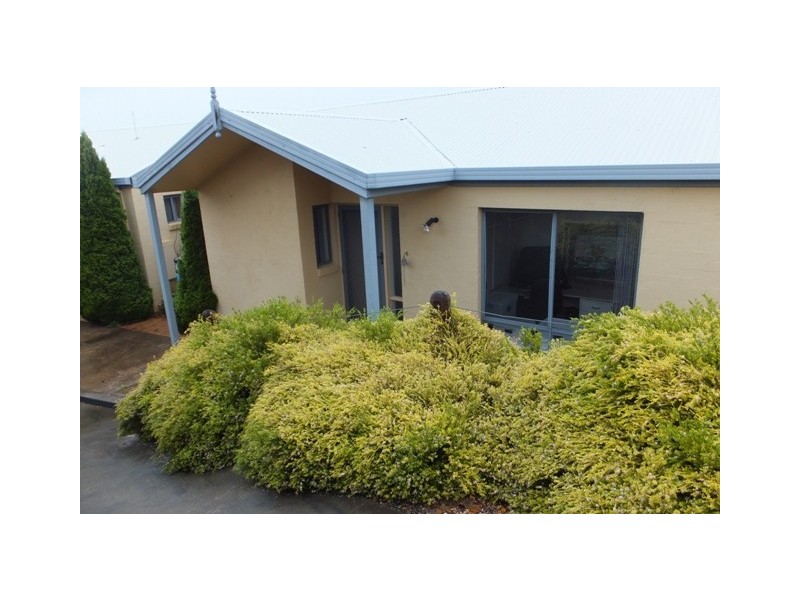1/28 BungYarnda Court, Lakes Entrance VIC 3909