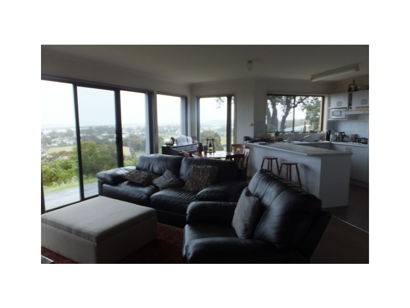 1/28 BungYarnda Court, Lakes Entrance VIC 3909