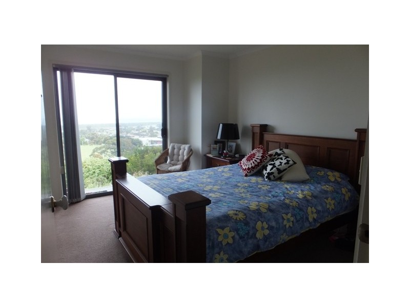 1/28 BungYarnda Court, Lakes Entrance VIC 3909