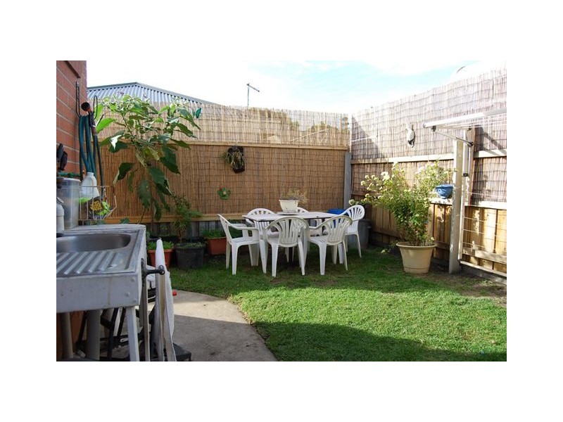 2/36 Carpenter Street, Lakes Entrance VIC 3909