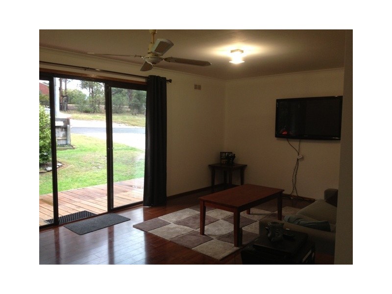 7 Basset Road, Lakes Entrance VIC 3909