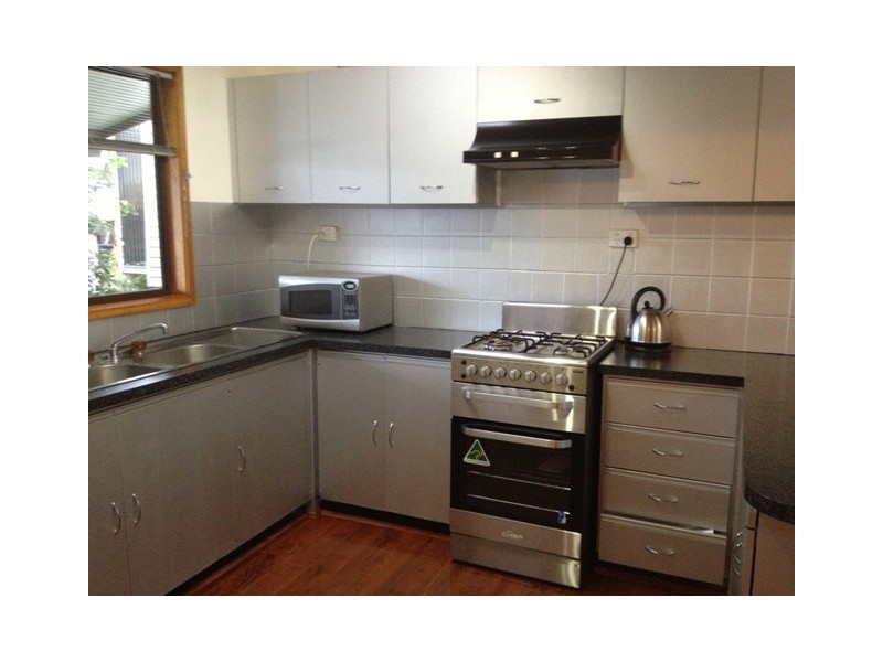 7 Basset Road, Lakes Entrance VIC 3909