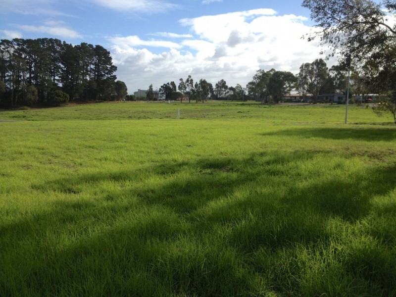 3 Philip Street, Metung VIC 3904