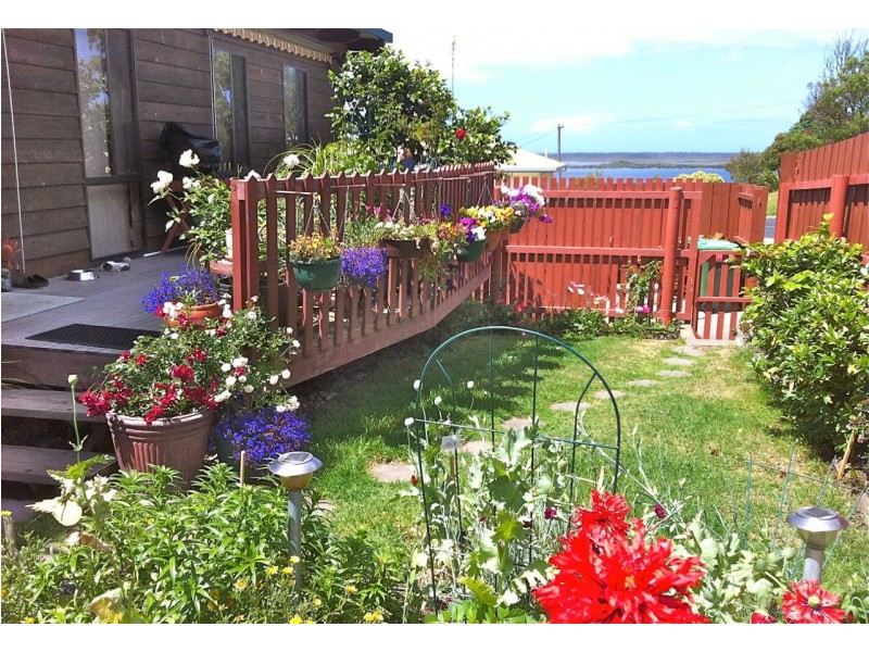 32 Stirling Road, Metung VIC 3904